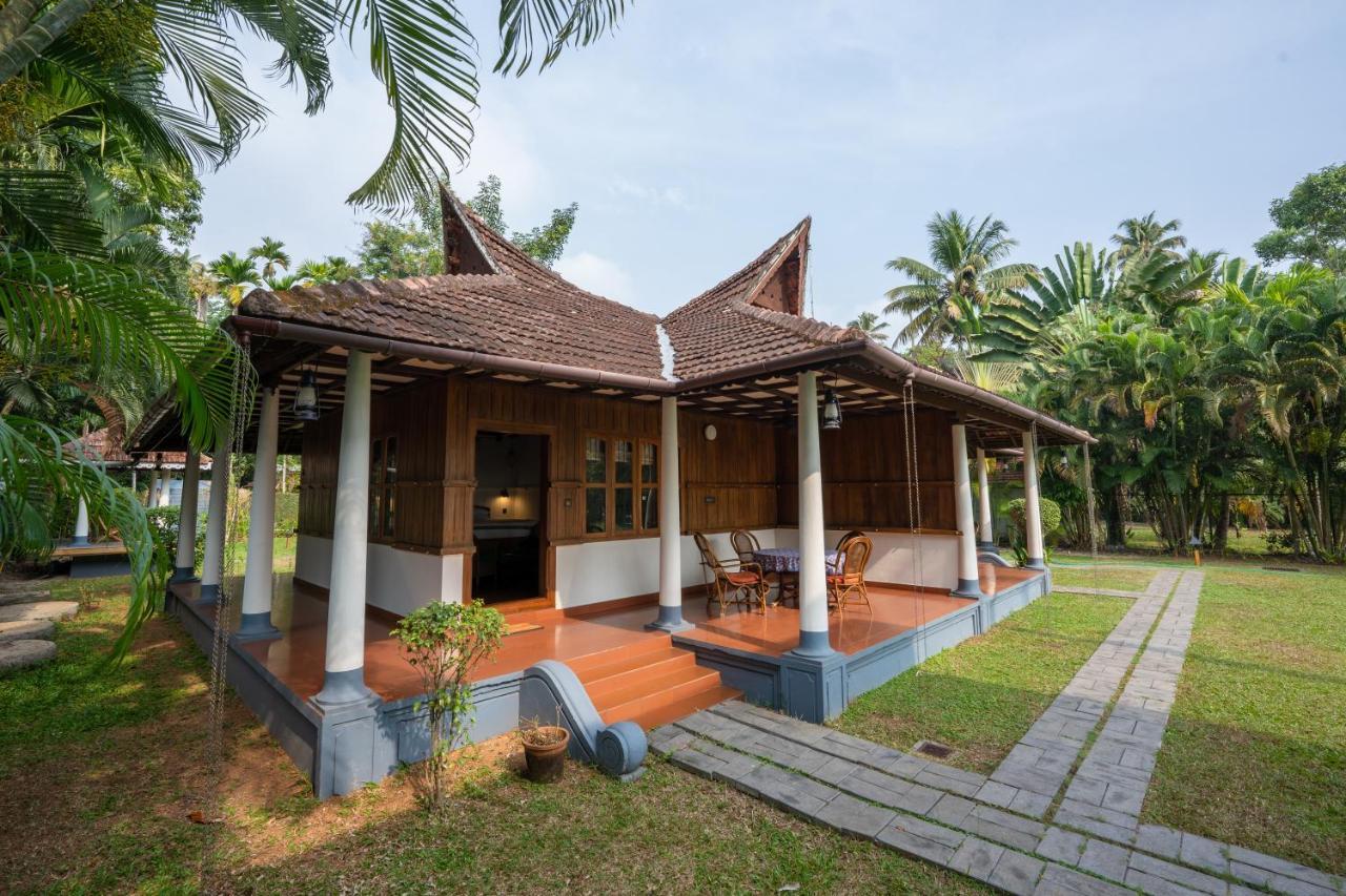 Ama Stays & Trails, Pathiramanal Villa Alappuzha Exterior foto